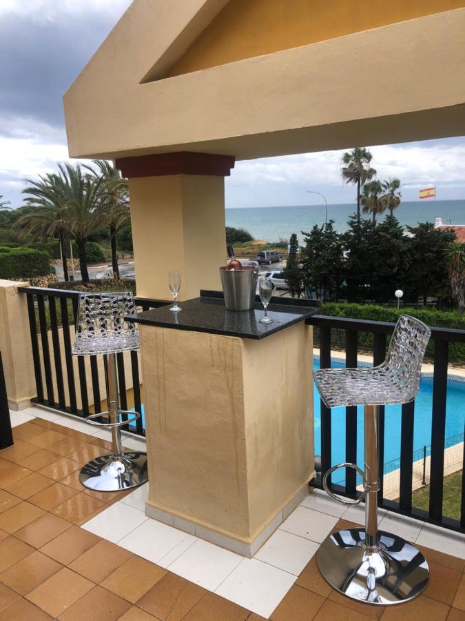 Beachfront Apartment - Sea Views - ماربيا المظهر الخارجي الصورة
