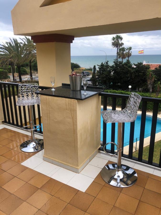 Beachfront Apartment - Sea Views - ماربيا المظهر الخارجي الصورة