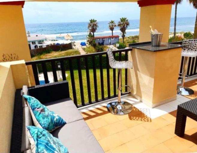 Beachfront Apartment - Sea Views - ماربيا المظهر الخارجي الصورة