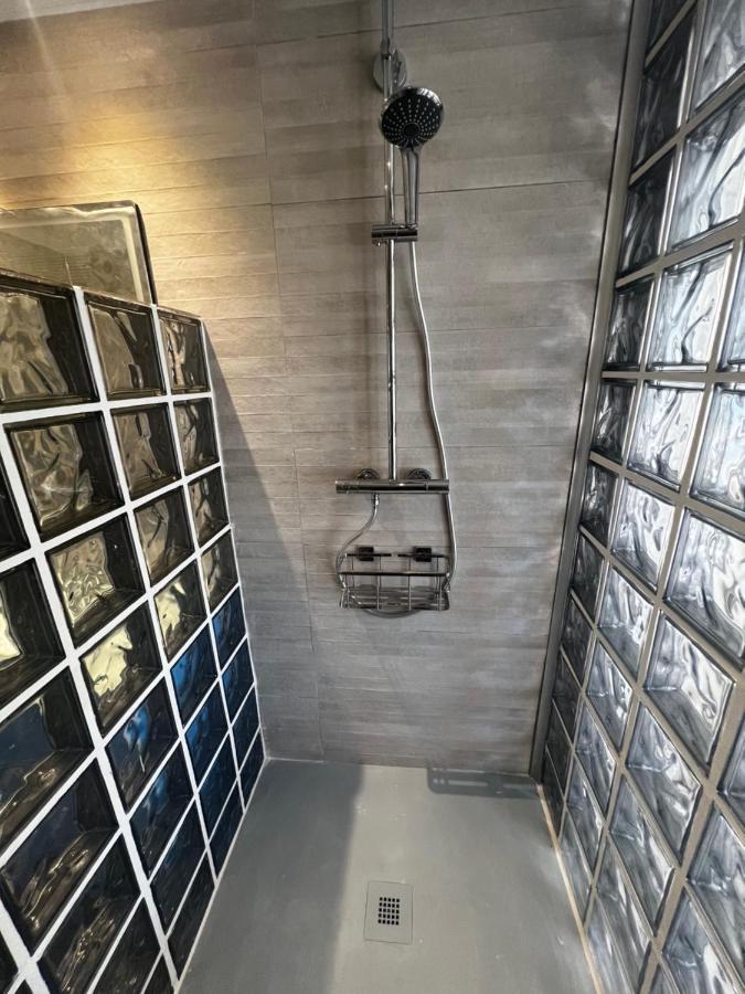 Beachfront Apartment - Sea Views - ماربيا المظهر الخارجي الصورة