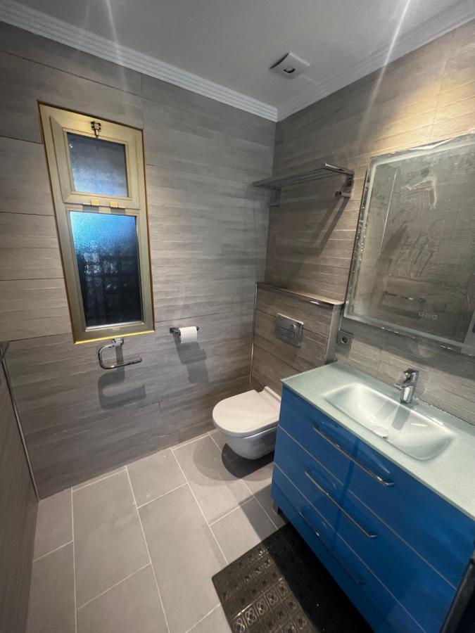 Beachfront Apartment - Sea Views - ماربيا المظهر الخارجي الصورة